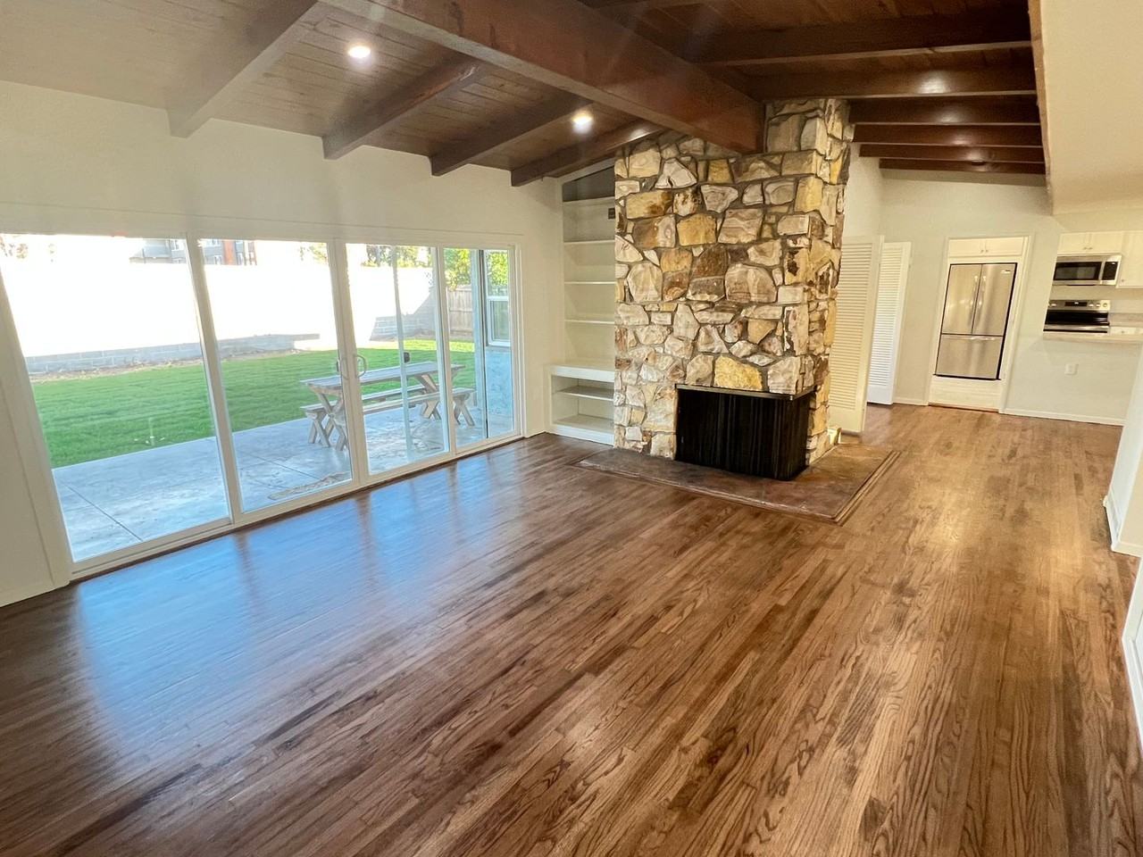 612 Concord Ave - Photo 2 of 24