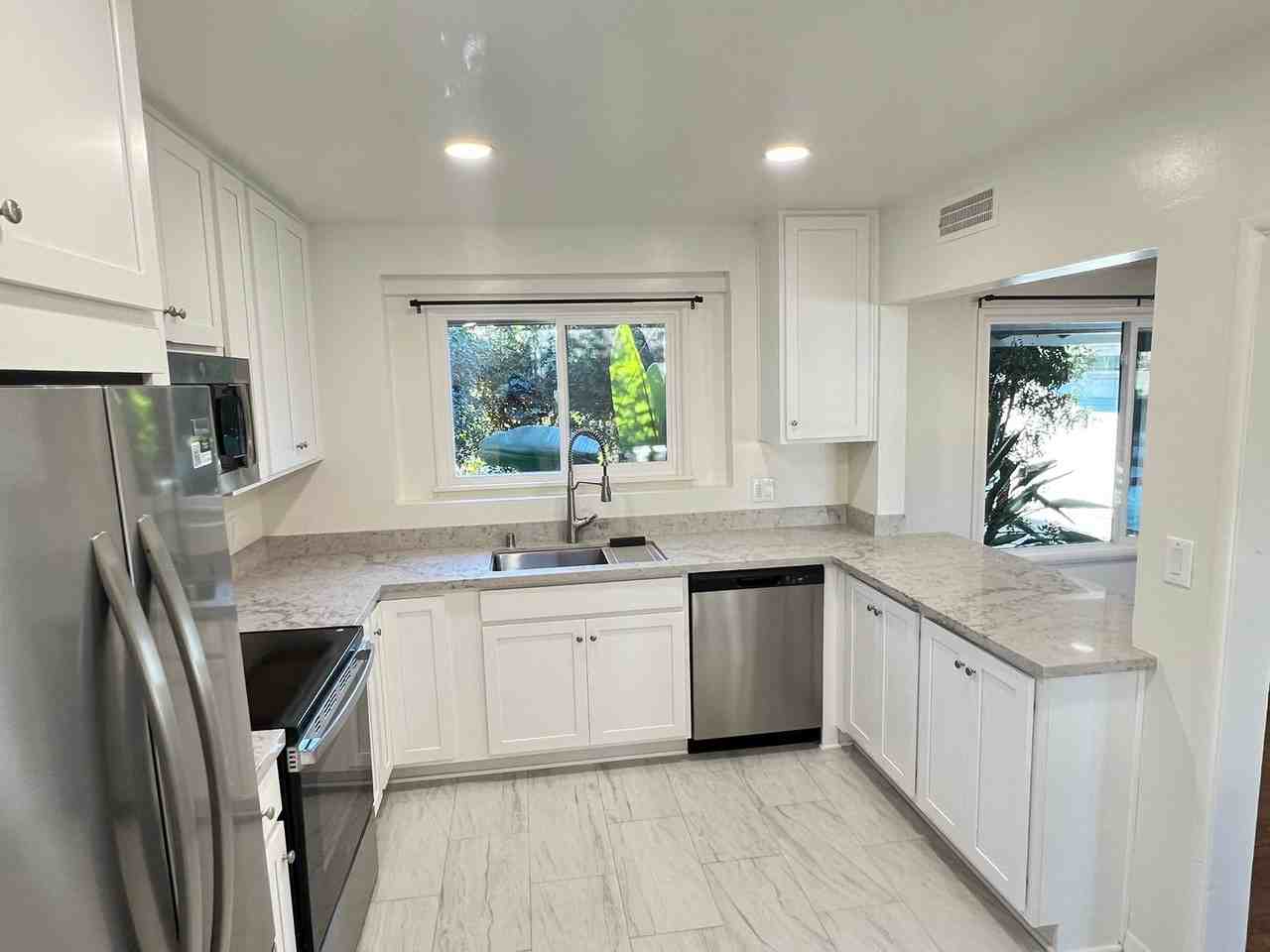 612 Concord Ave - Photo 7 of 24