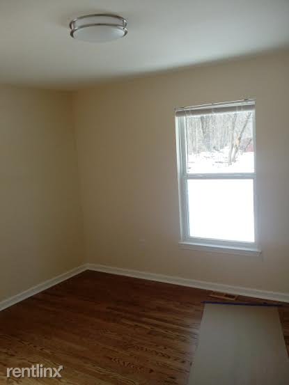 5690 Pickbourne St - Photo 3 of 11