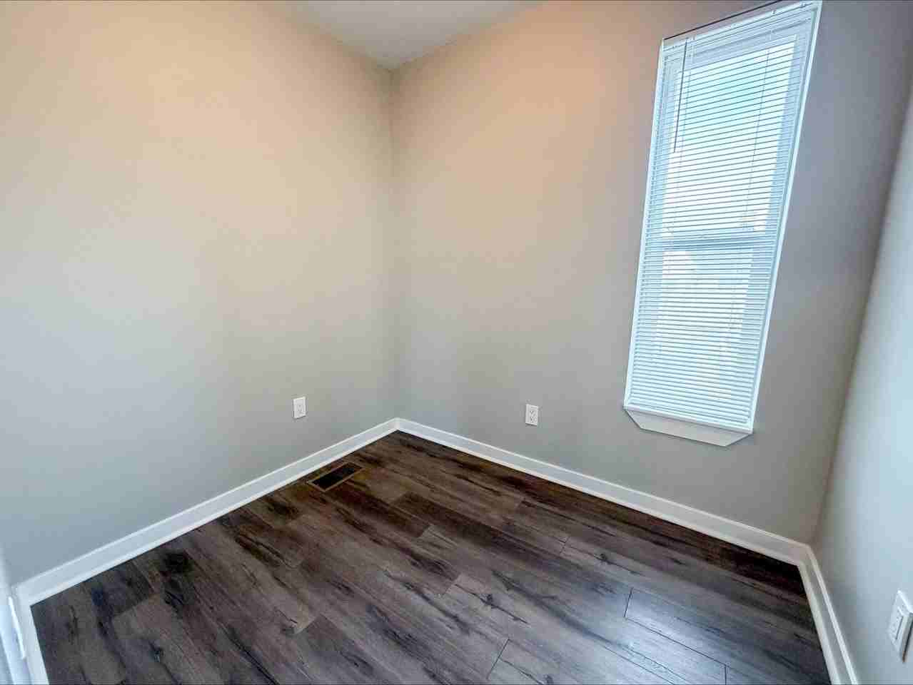 506 23rd Street - Photo 5 of 16