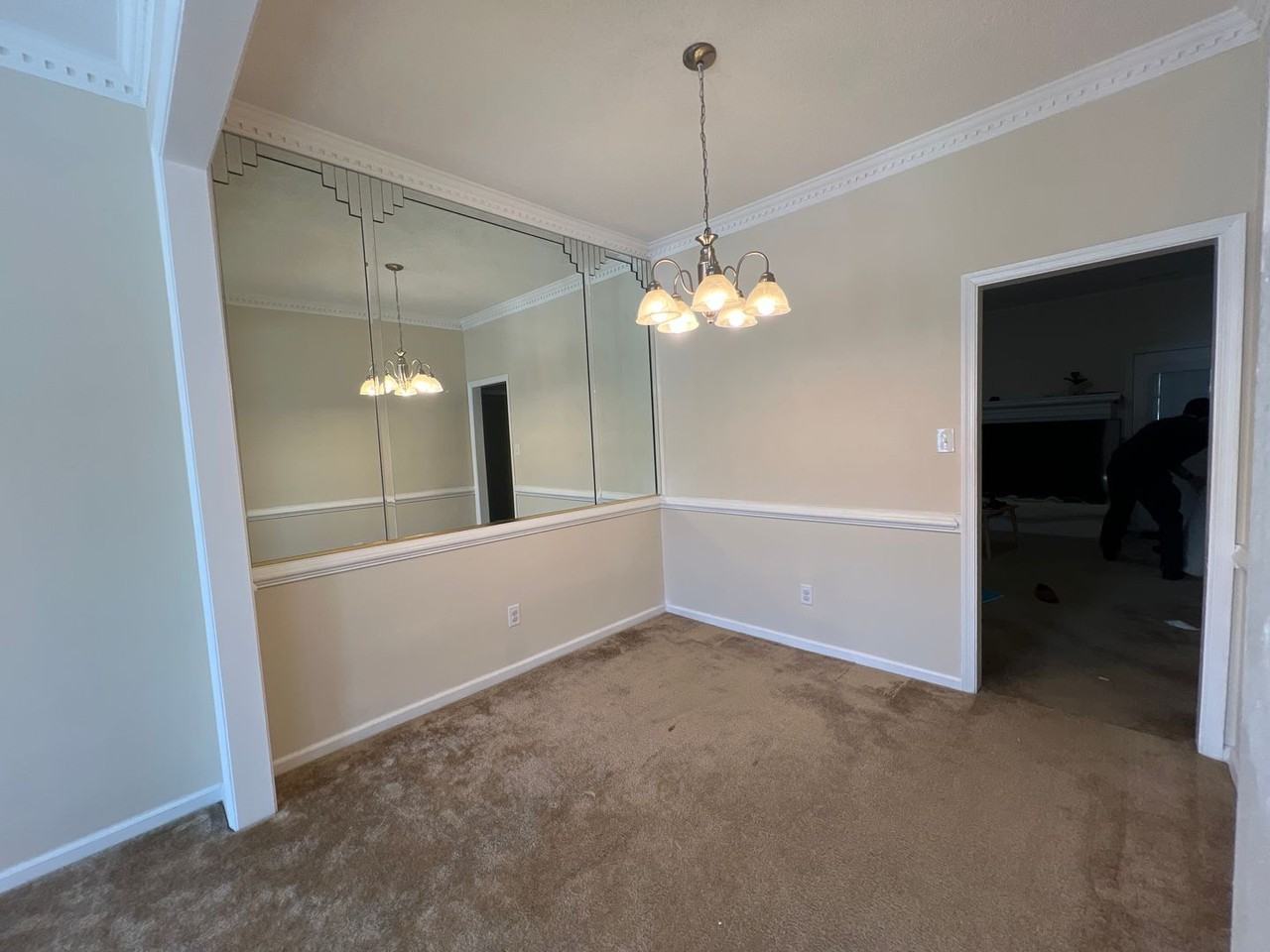 4058 Thomas Jefferson Dr - Photo 4 of 20