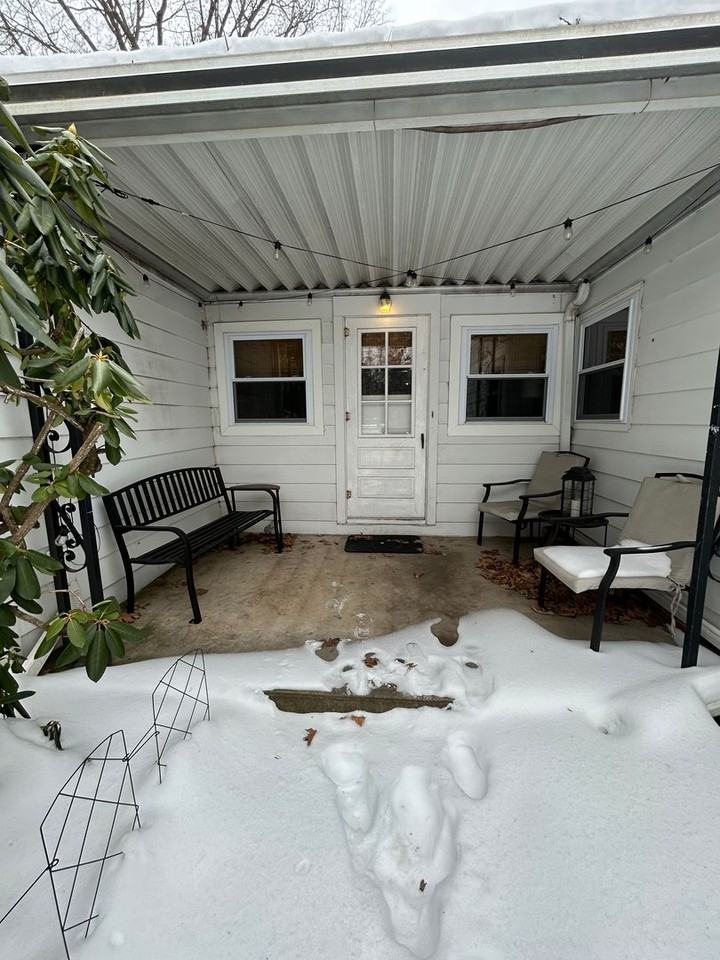 220 Ridge Ave #A - Photo 3 of 33