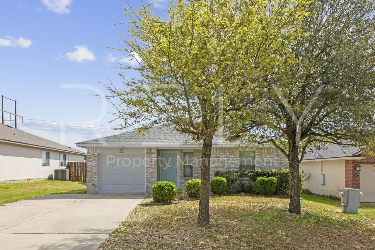 505 Shale Dr - Photo 4 of 32