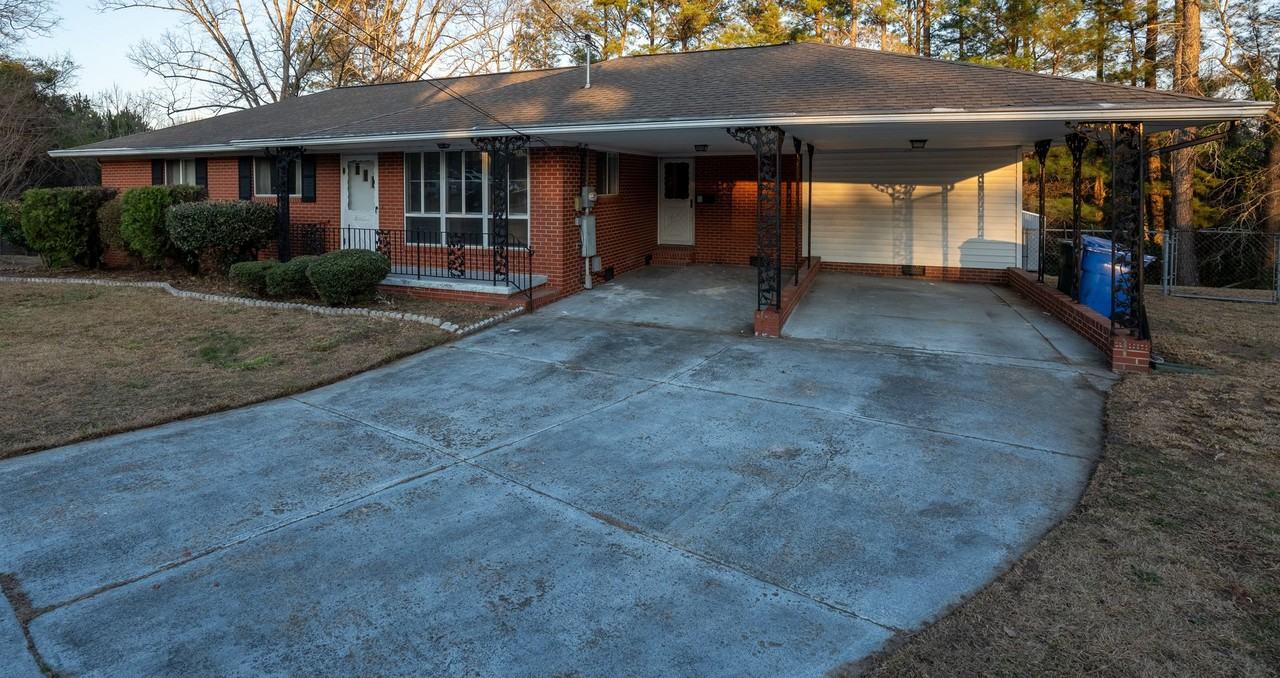 1802 Olympia Ct - Photo 3 of 26