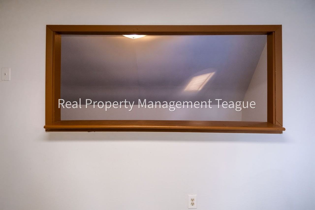 2 Floor 2 - Photo 4 of 18