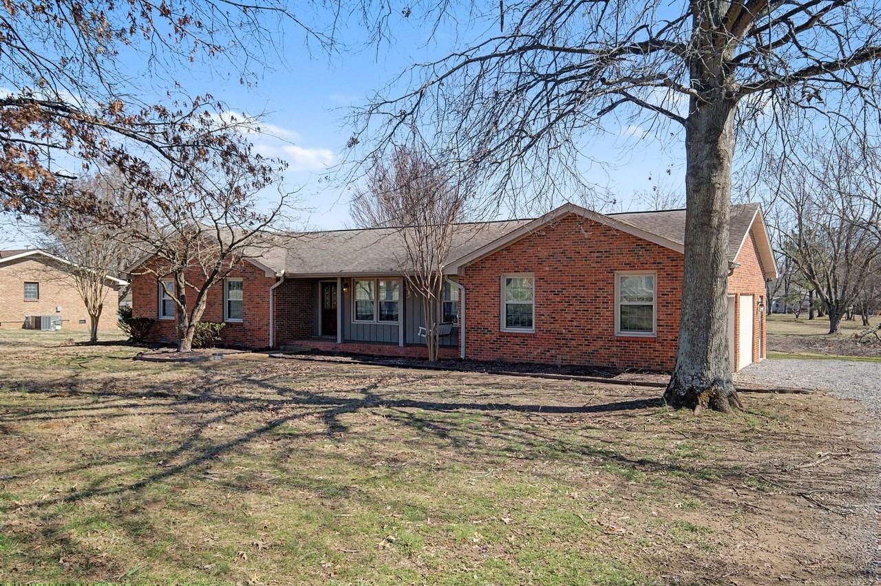 2707 Cages Bend Rd - Photo 2 of 34