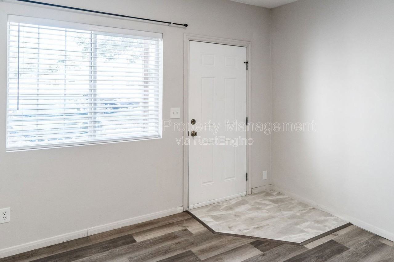 227 E Ermina Ave #1 - Photo 5 of 12