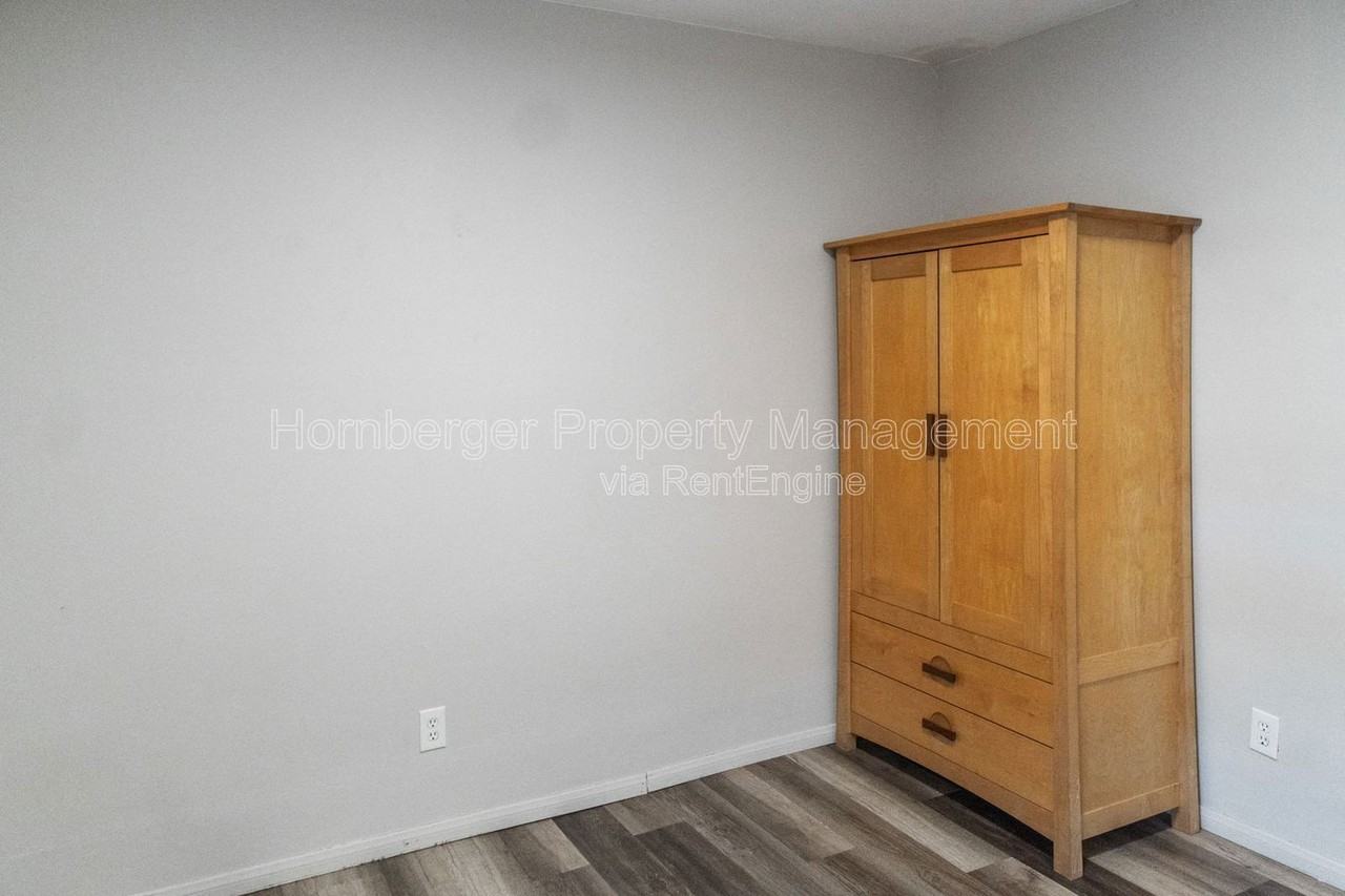 227 E Ermina Ave #1 - Photo 7 of 12