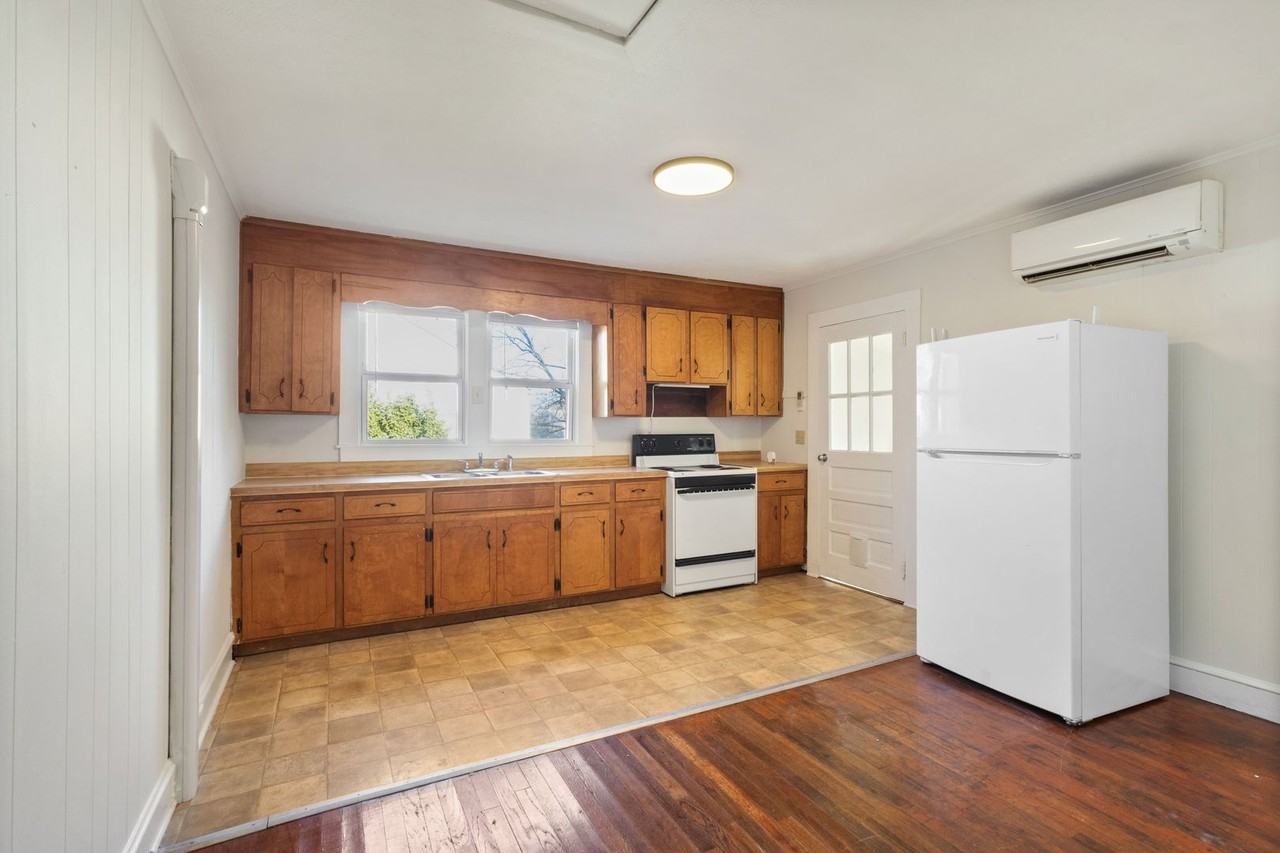 537 Huston St - Photo 4 of 14