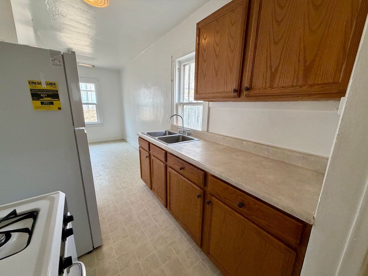 2801 3rd St - Photo 3 of 8