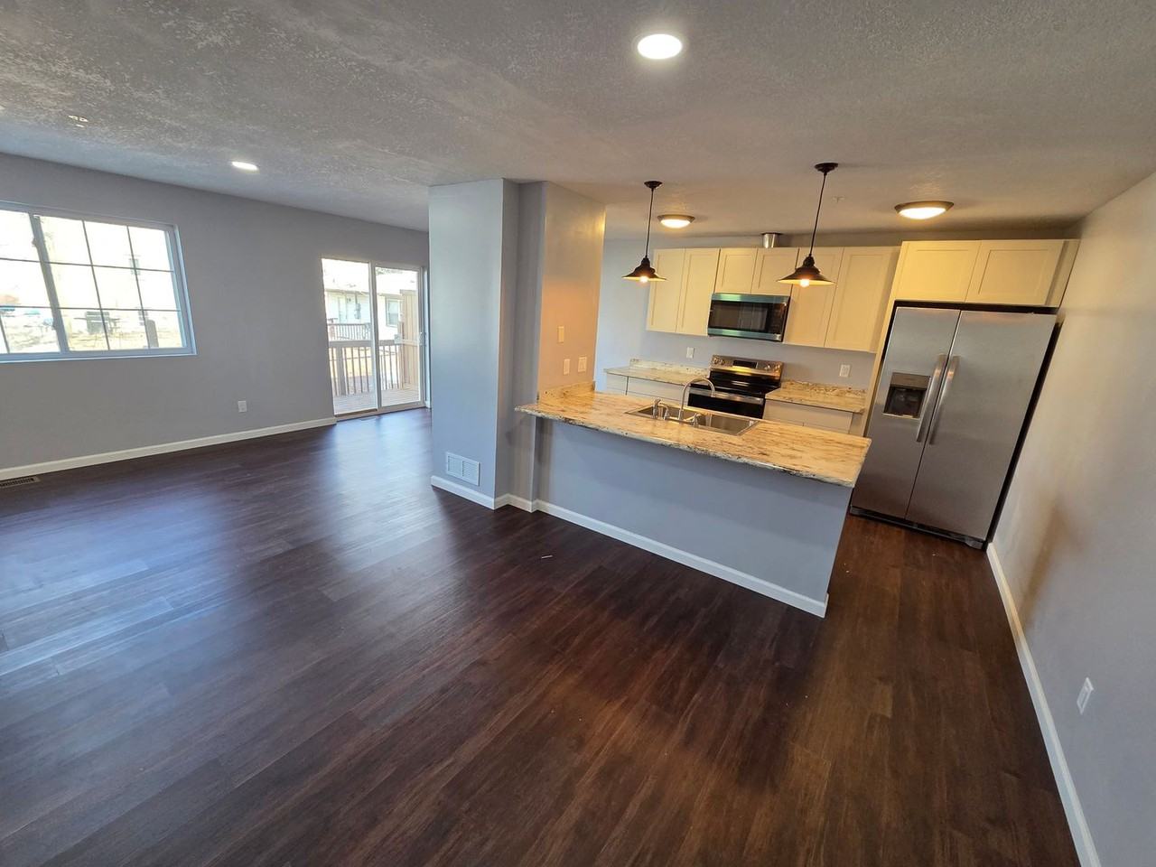 4741 Welcome Ave N - Photo 2 of 33