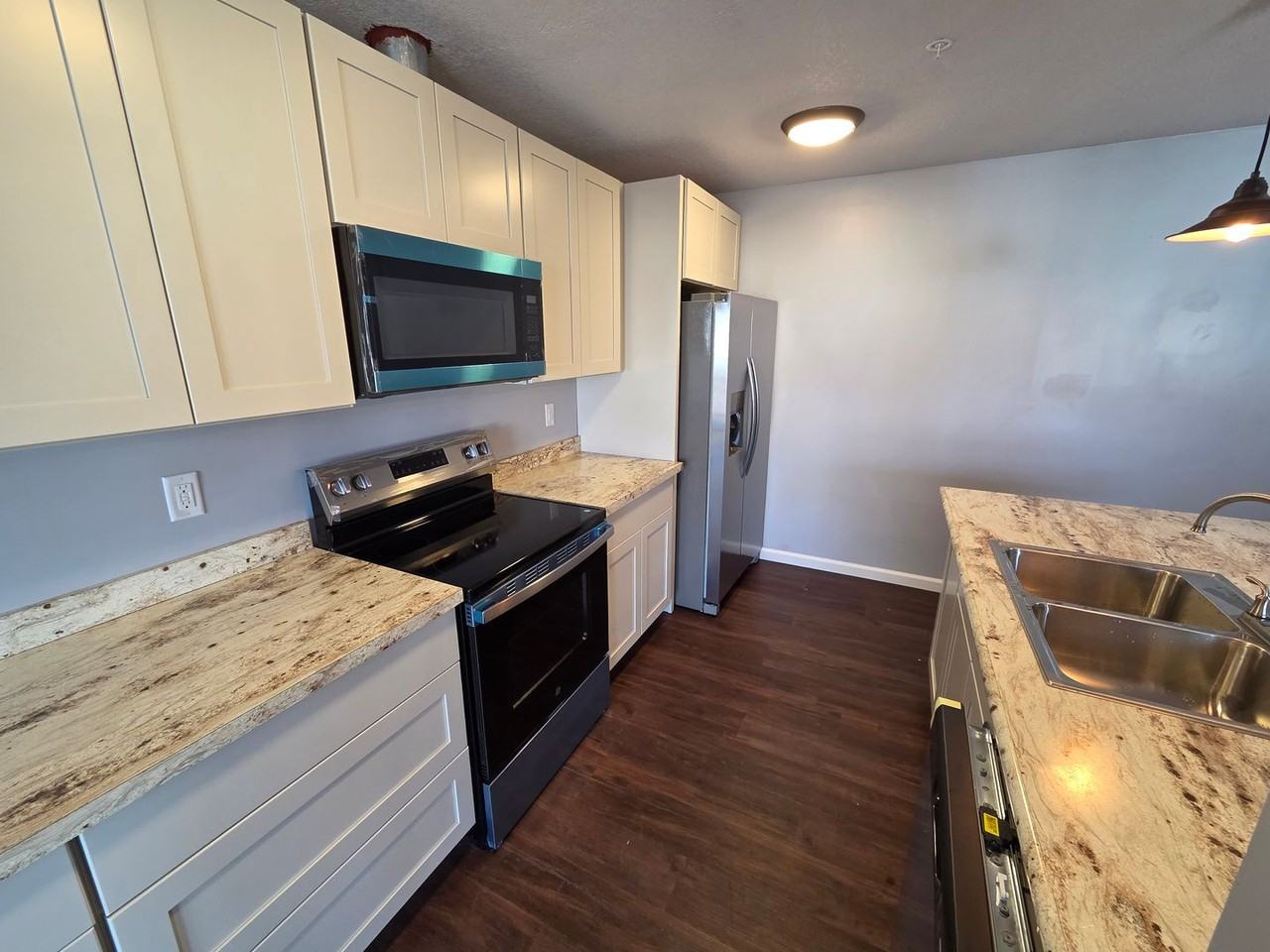 4741 Welcome Ave N - Photo 3 of 33