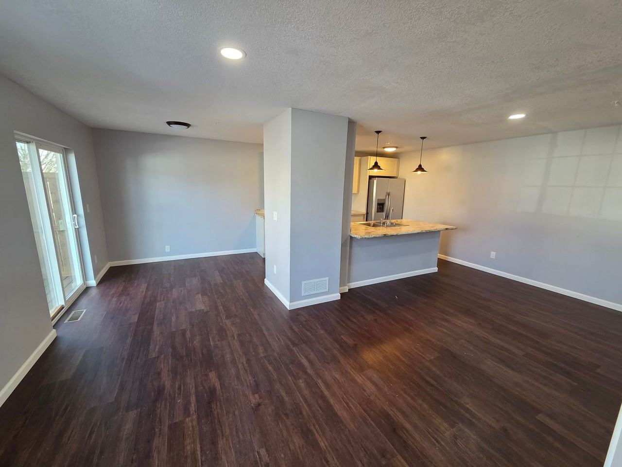 4741 Welcome Ave N - Photo 6 of 33