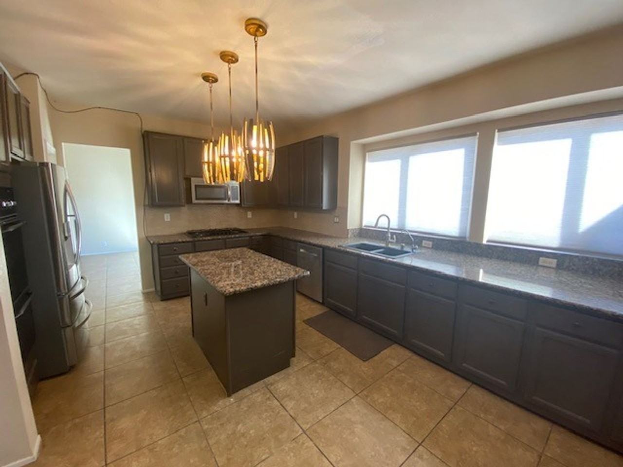 2640 Ohio Ct - Photo 4 of 26