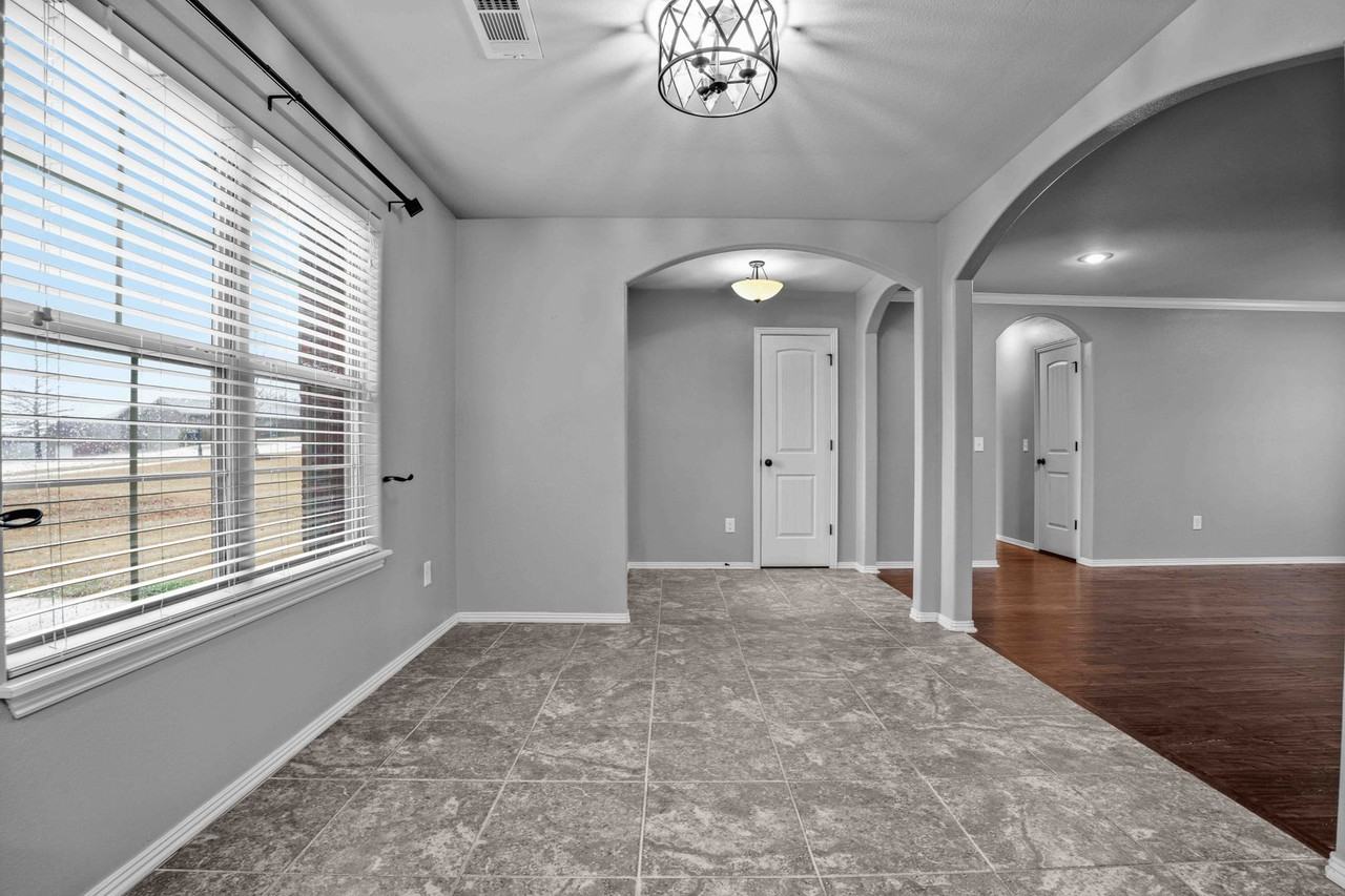 4703 Cory St - Photo 6 of 25