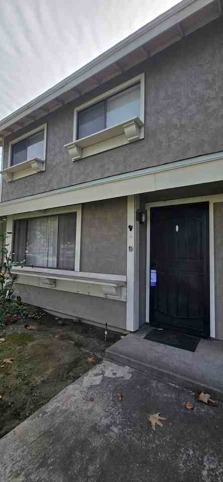 2061 W Redlands Blvd #14B - Photo 2 of 19