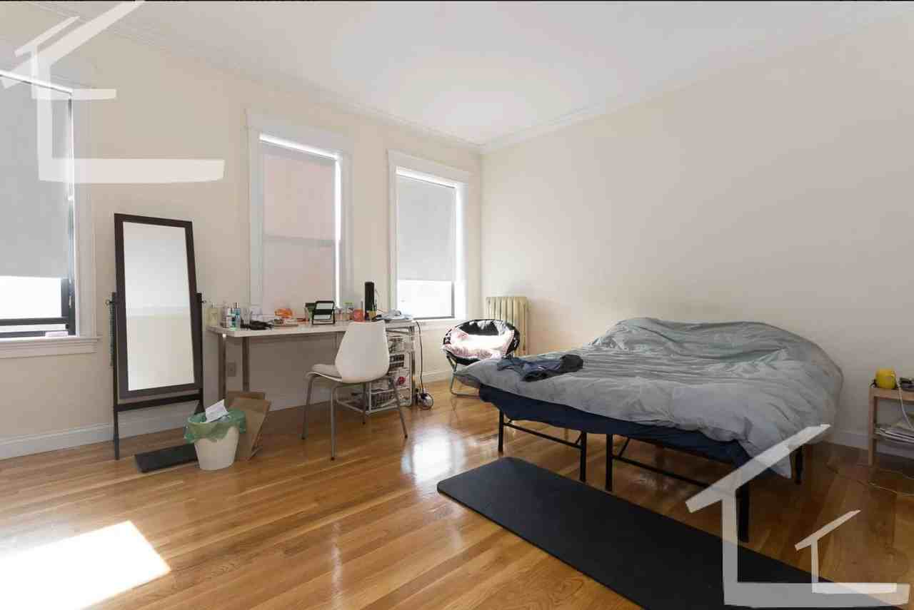 26 Quint Ave - Photo 2 of 6