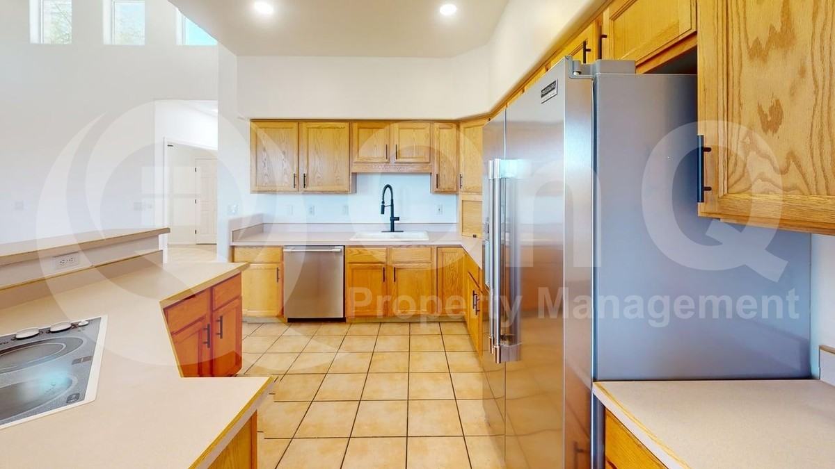 8740 N Johnny Miller Dr - Photo 6 of 27