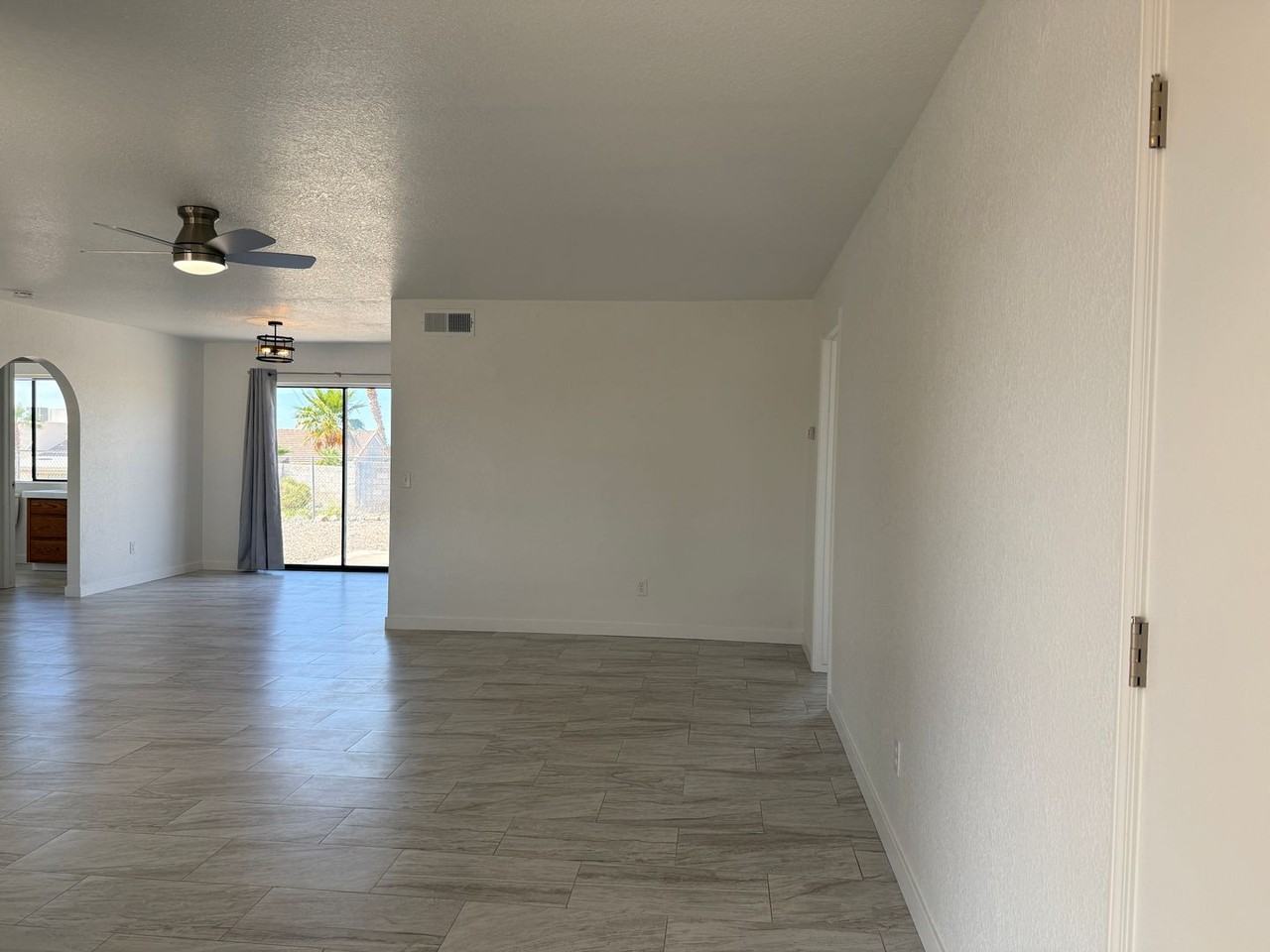 3819 Challenger Dr - Photo 4 of 20