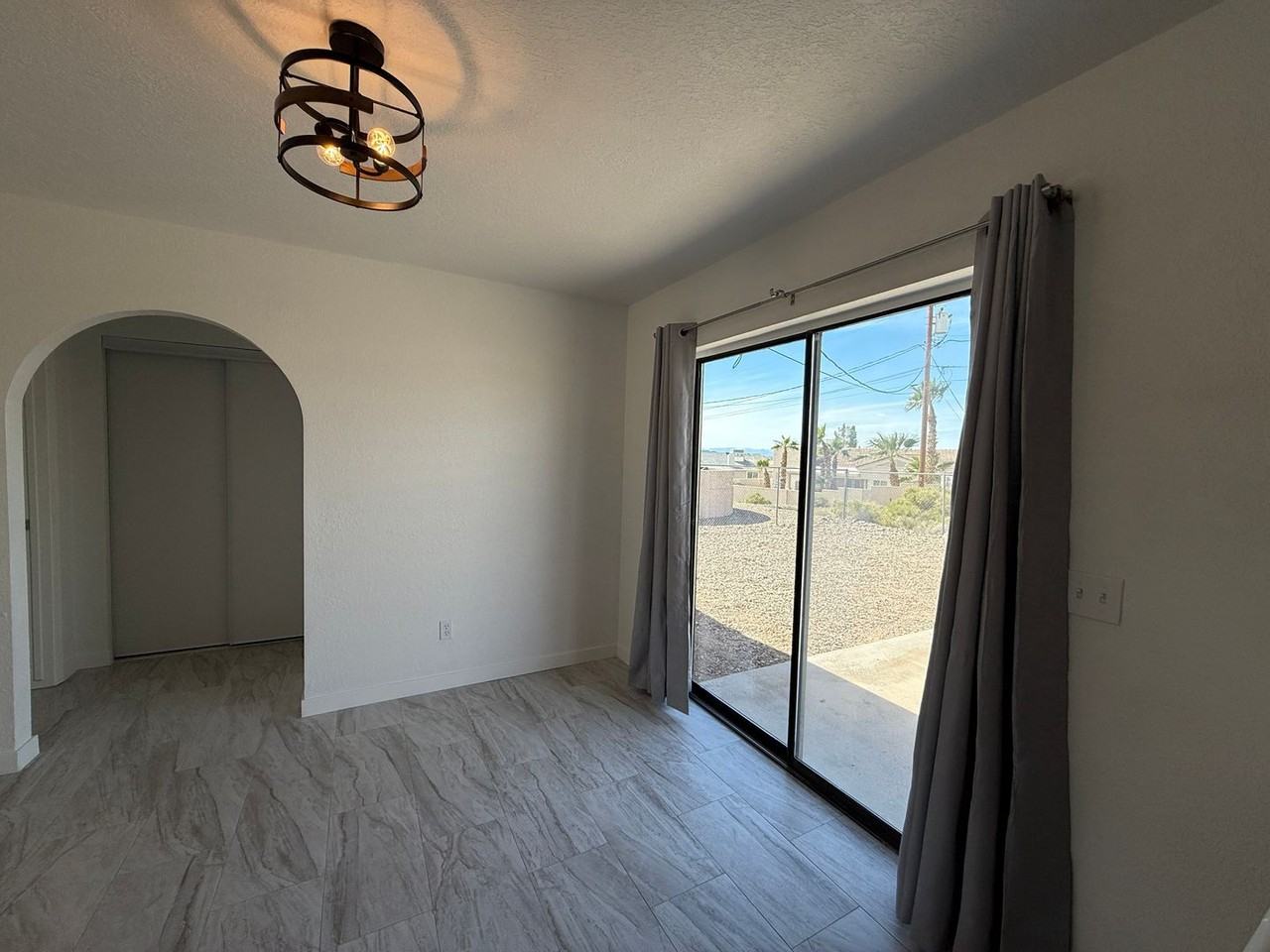 3819 Challenger Dr - Photo 5 of 20