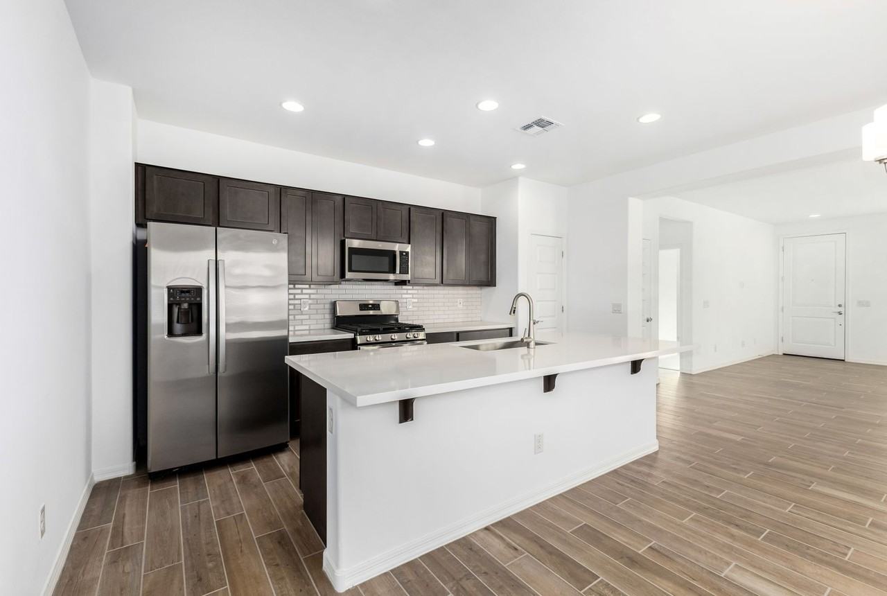 3731 N 99th Dr - Photo 7 of 22