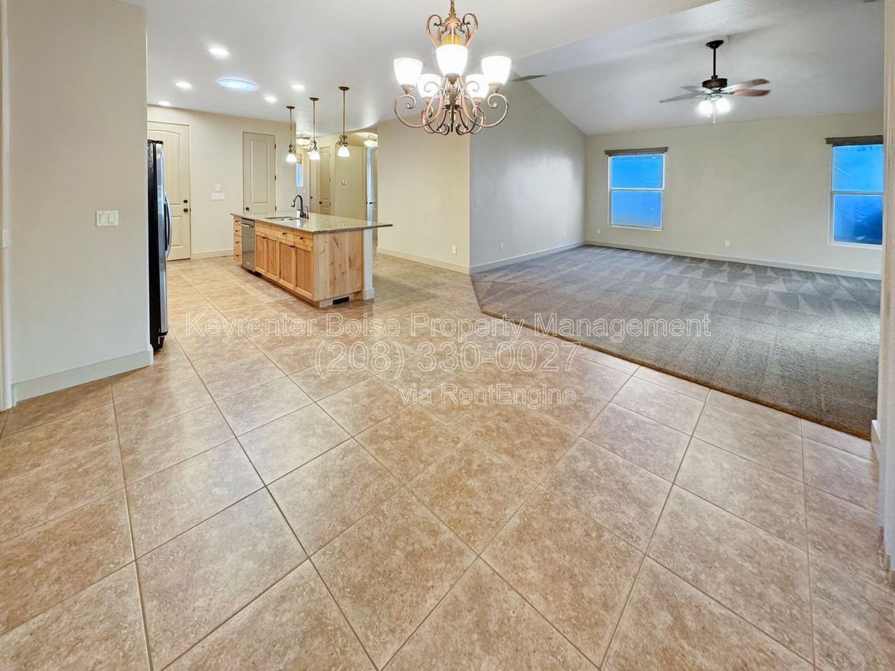 3349 N Justin Ave - Photo 5 of 29