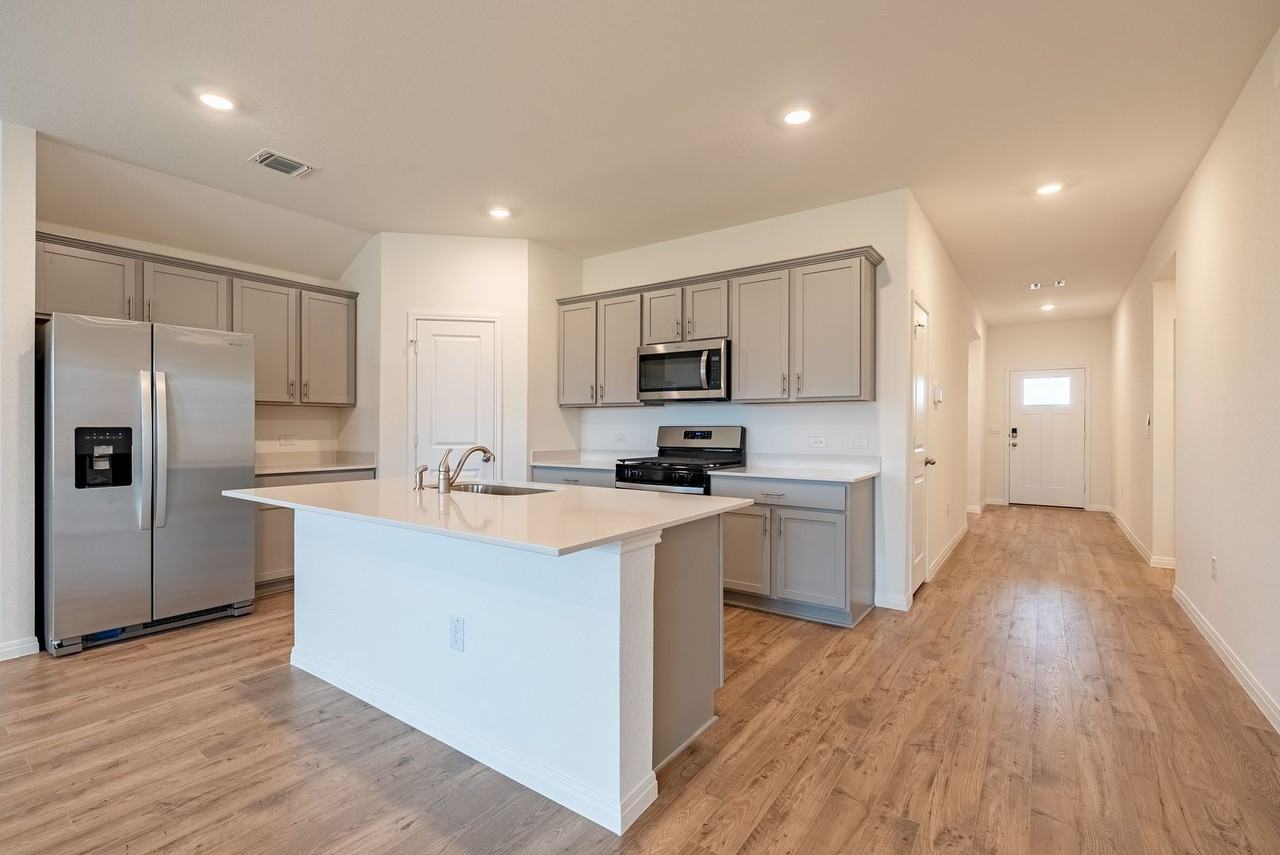 537 Osprey Dr - Photo 4 of 20