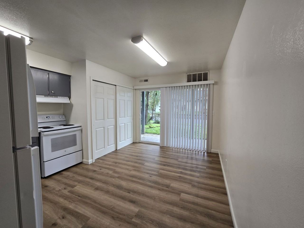 633 Se Flint St #7 - Photo 7 of 11