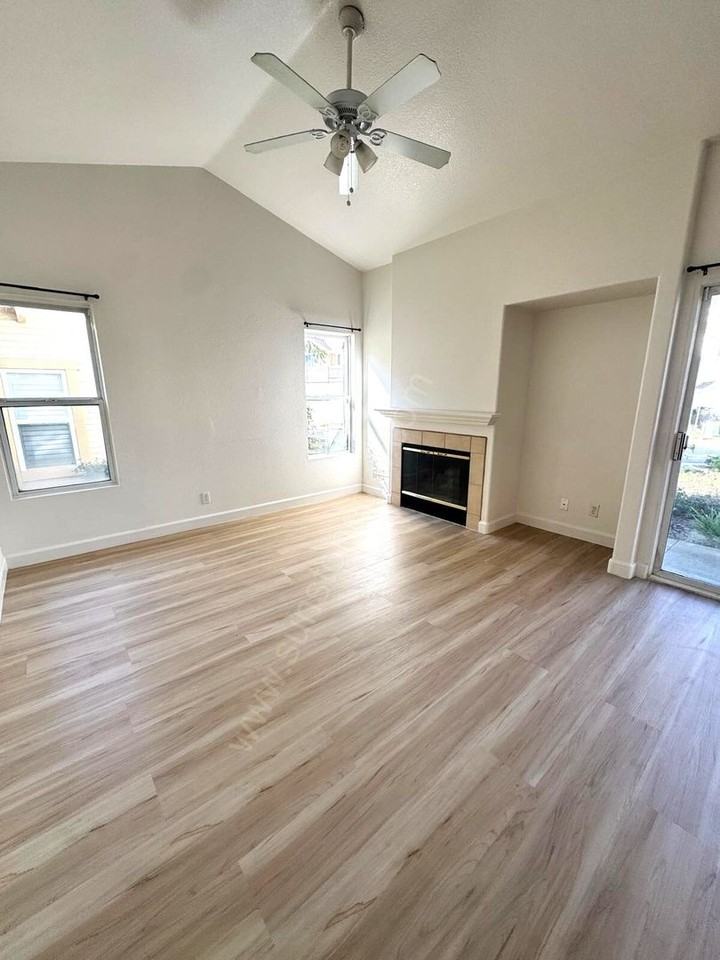 135 Citrus Ranch Rd - Photo 5 of 29