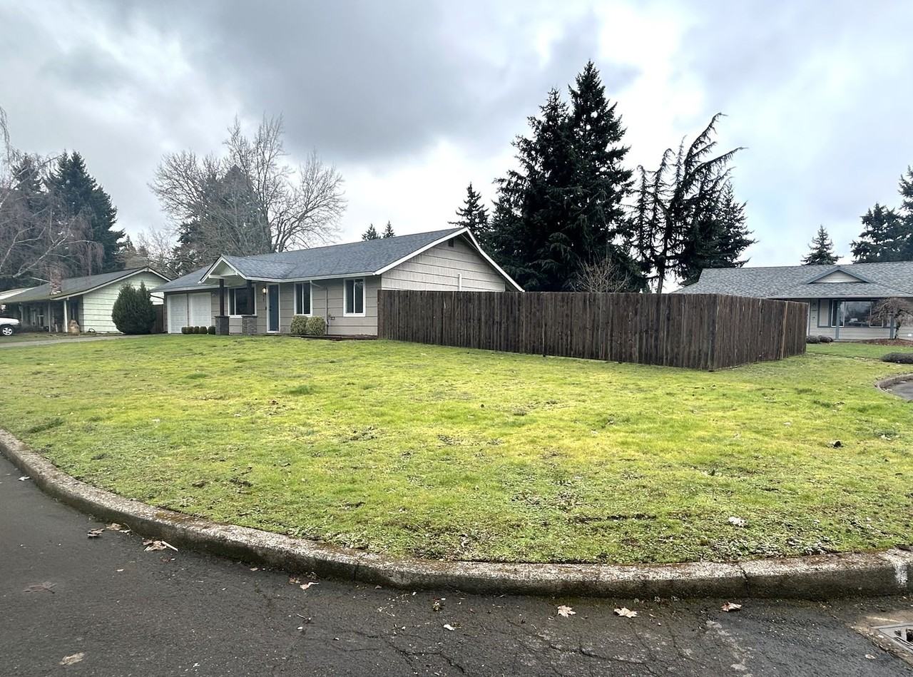 1011 Ne 82nd Ave - Photo 3 of 24