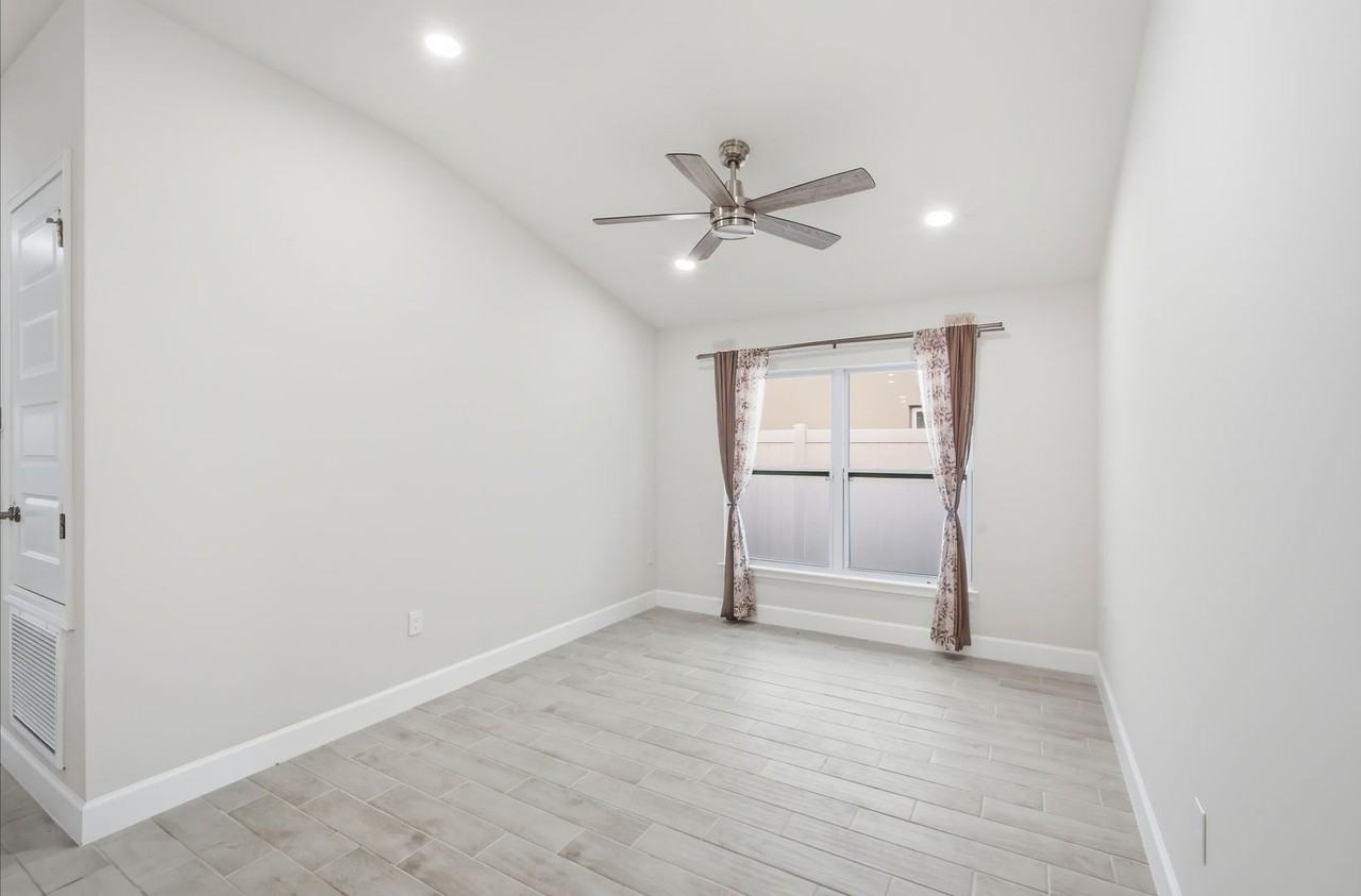 12945 Ogden Glade Rd - Photo 6 of 26