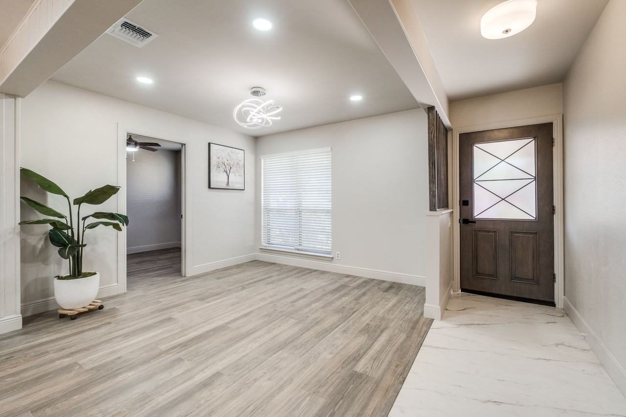 3514 Backbay Dr - Photo 3 of 25