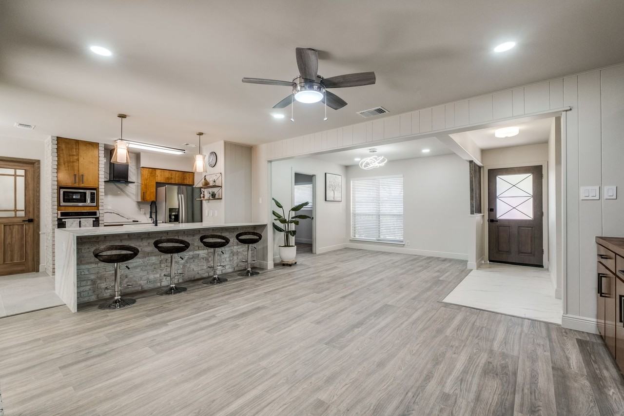 3514 Backbay Dr - Photo 4 of 25