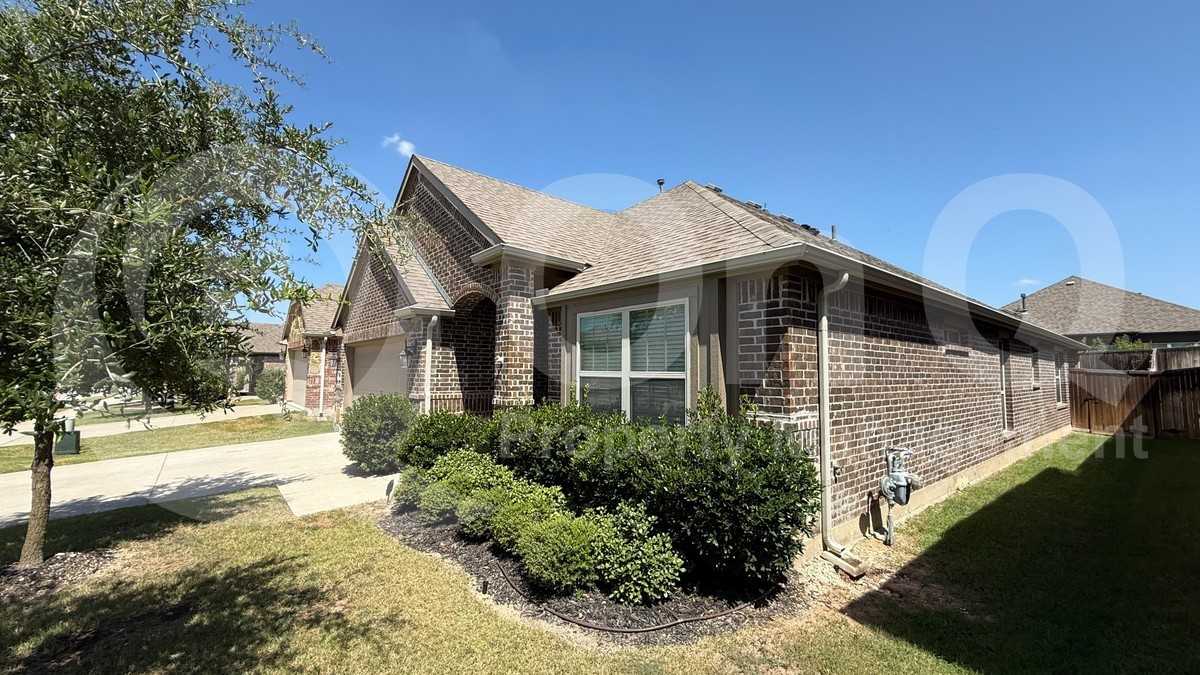 617 Brock Dr - Photo 3 of 12