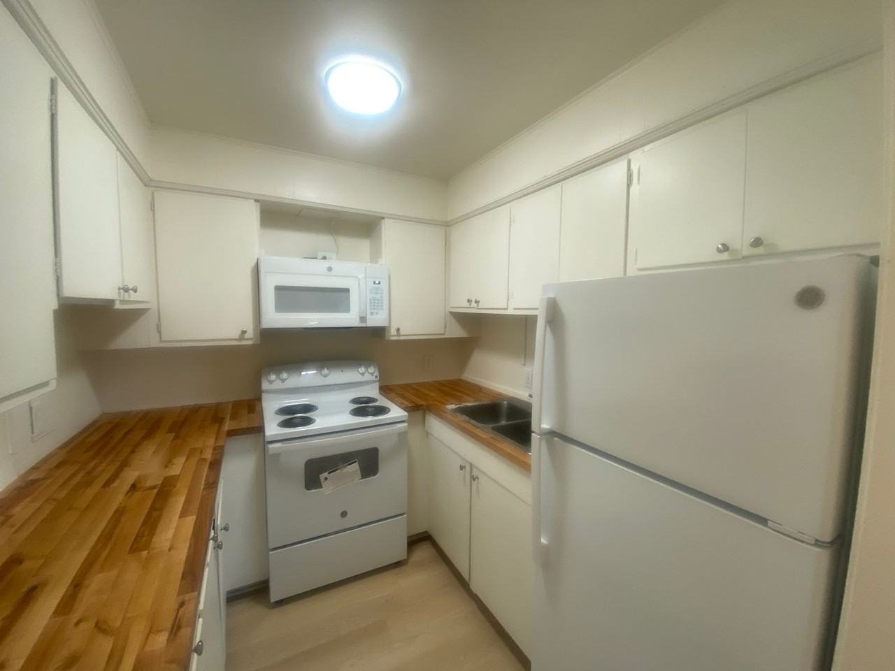 975 W Mckinley St - Photo 6 of 9