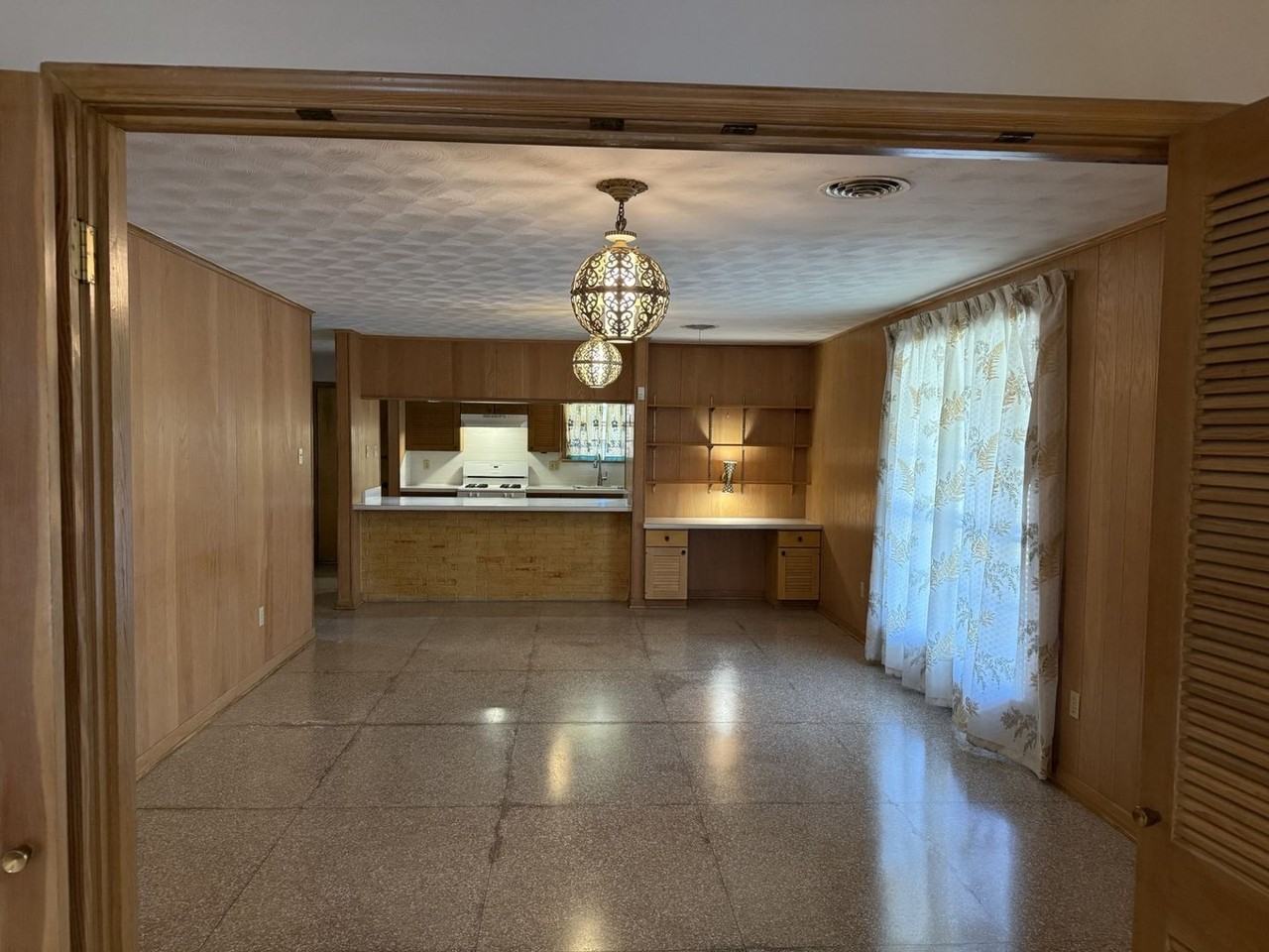 956 Bonnabel Blvd - Photo 4 of 8