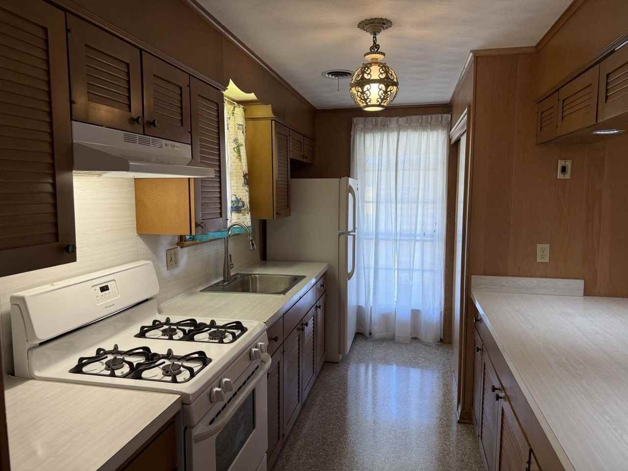 956 Bonnabel Blvd - Photo 5 of 8