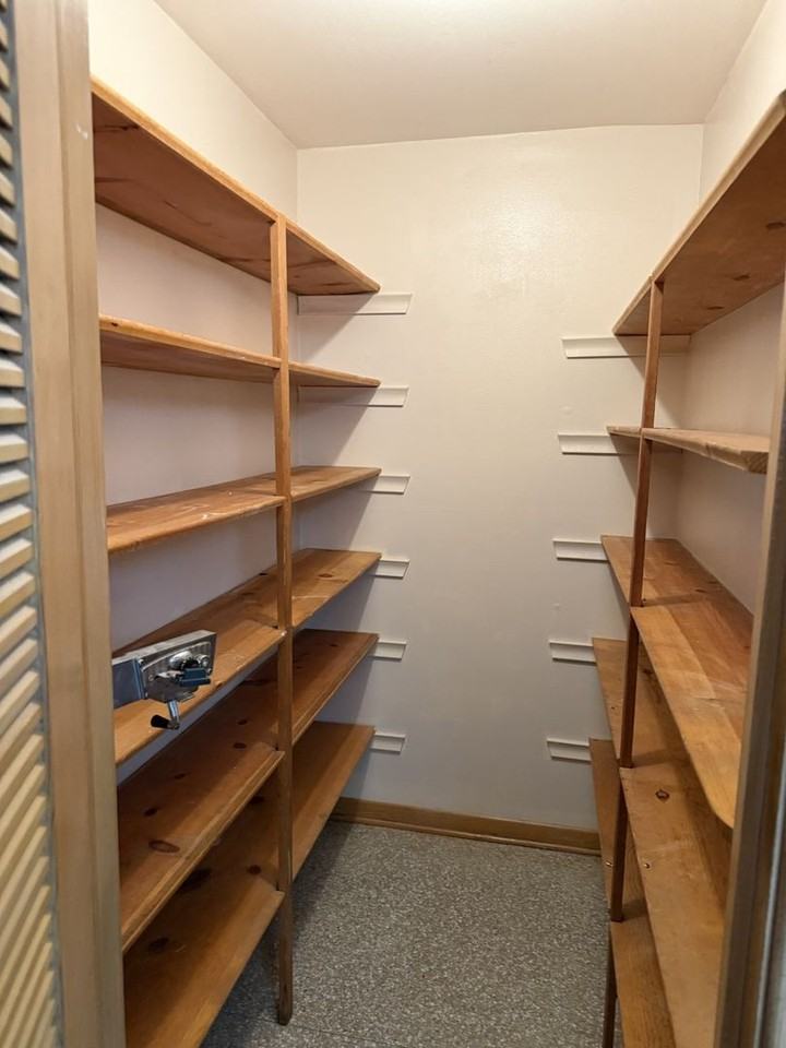 956 Bonnabel Blvd - Photo 7 of 8