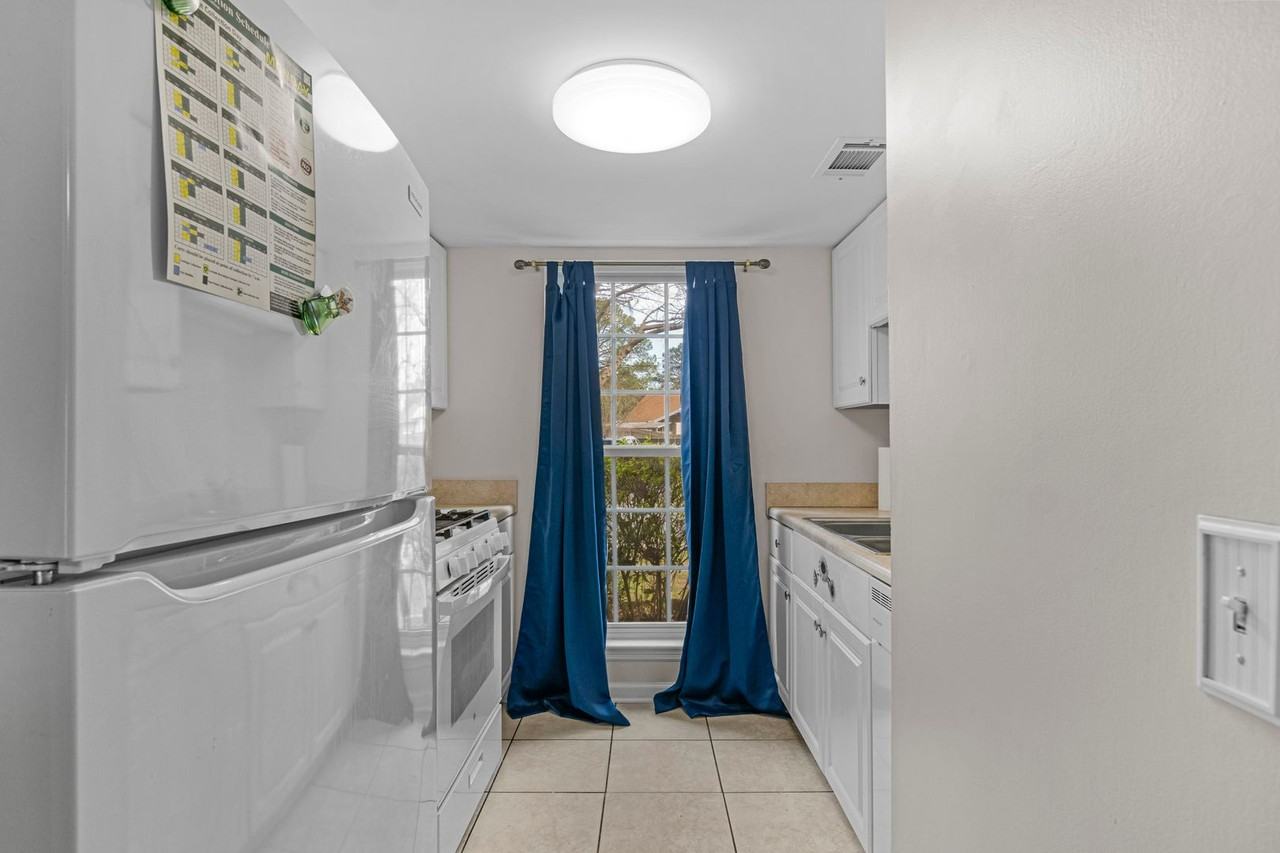 44 Knollwood Cir - Photo 6 of 18