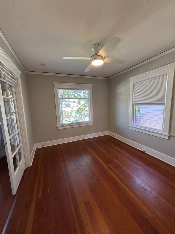 844 E Main St - Photo 2 of 4