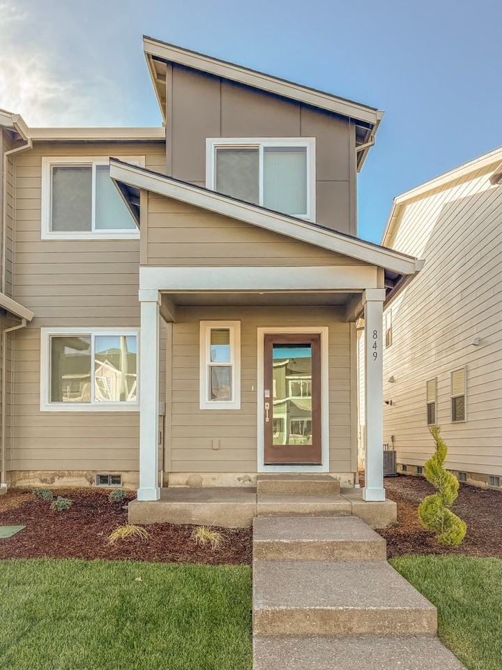 849 Sifuentez Ct - Photo 2 of 35