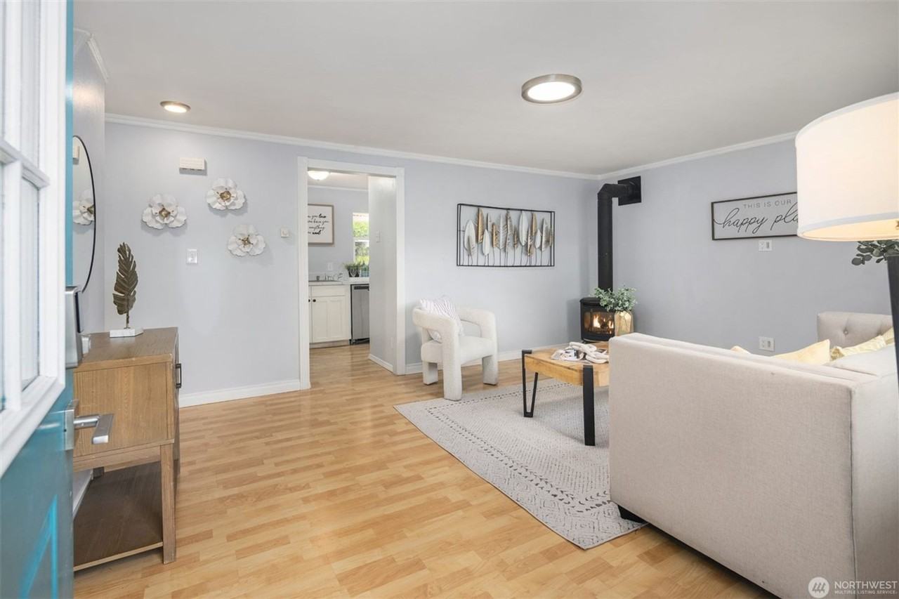 13308 125th Ave Ne - Photo 3 of 19