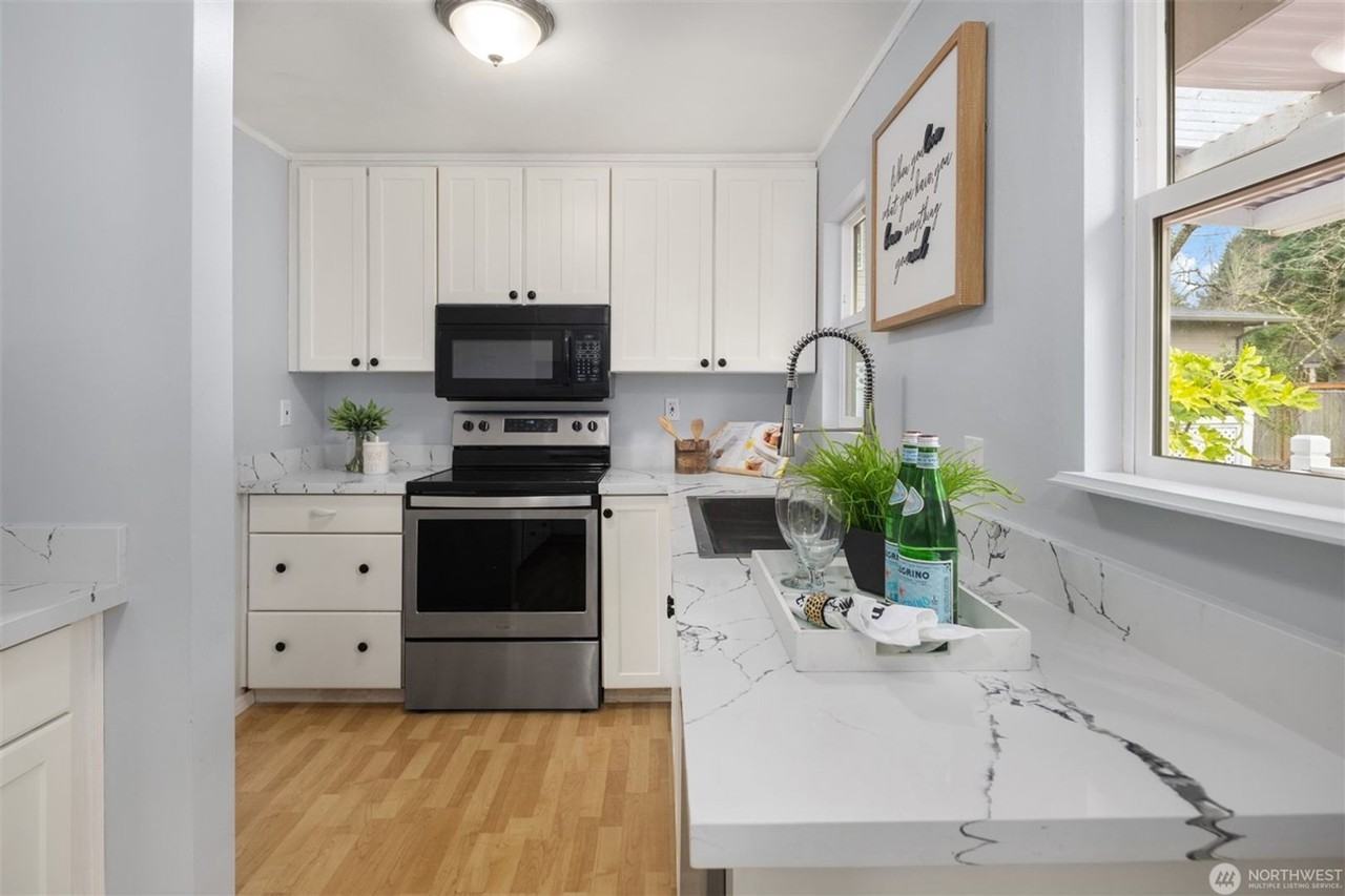 13308 125th Ave Ne - Photo 6 of 19