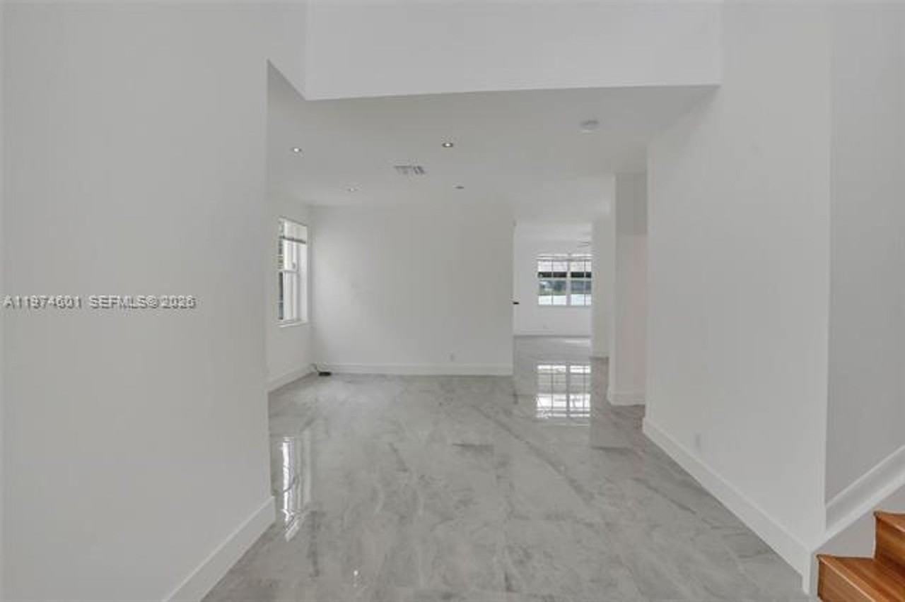 659 Vista Meadows Dr - Photo 3 of 39