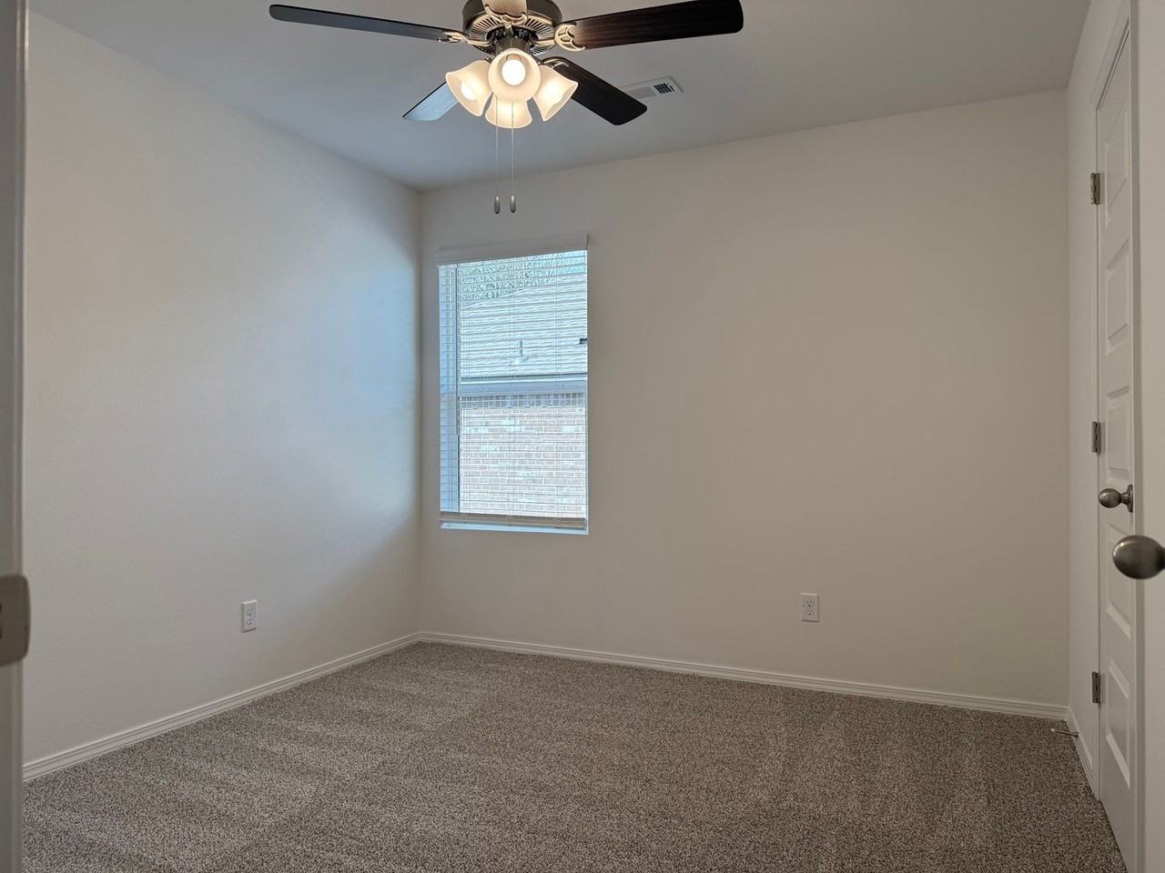 240 Big Horn Cv - Photo 4 of 22