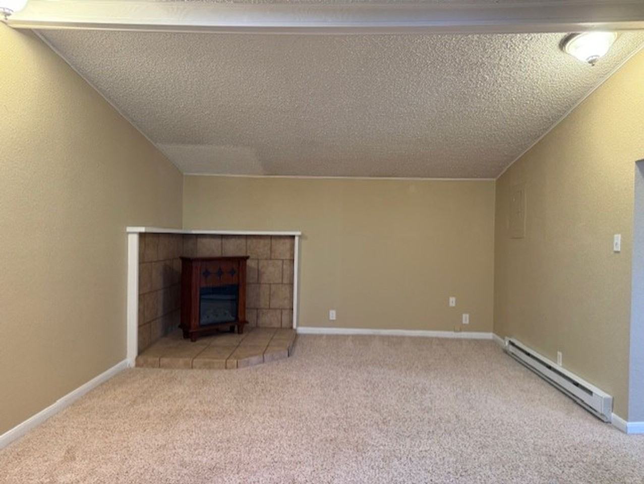 3611 Dillon Ave - Photo 7 of 35