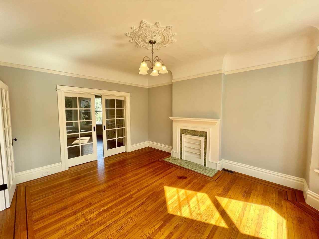 472 Clipper St - Photo 3 of 27