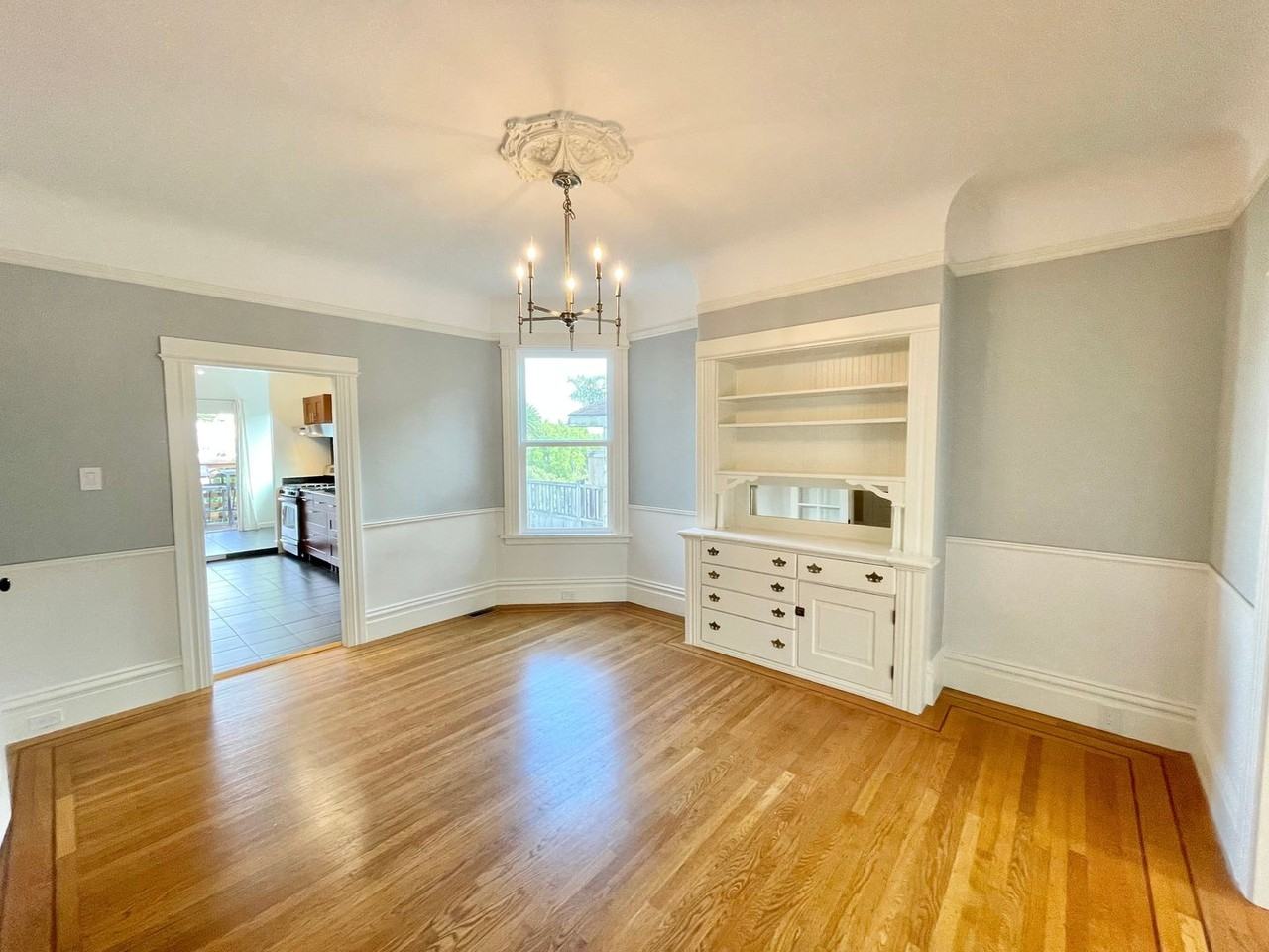 472 Clipper St - Photo 6 of 27