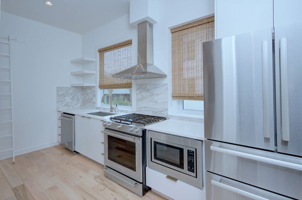 2737 Shenandoah Ave - Photo 6 of 33