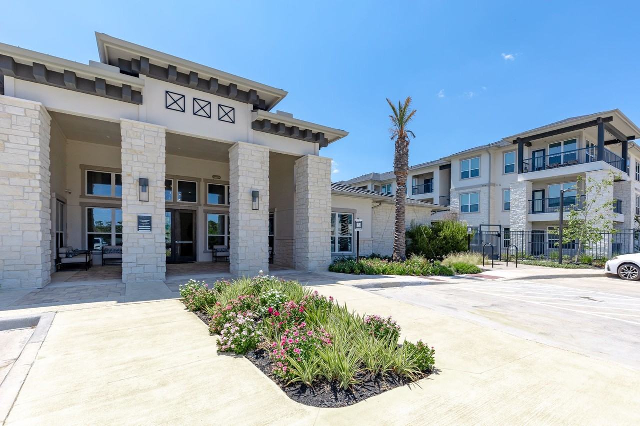 Experience the height of living at City Heights at College Station. - Photo 2 of 50